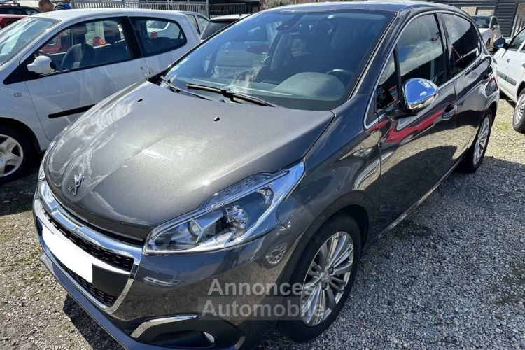 Peugeot 208 1.2 PureTech 82ch Allure 5p - <small></small> 11.490 € <small>TTC</small> - #1