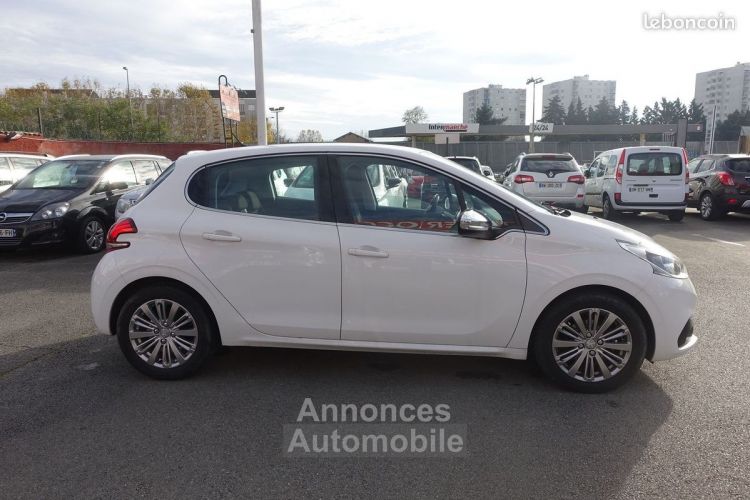 Peugeot 208 1.2 PURETECH 82CH E6.C ALLURE 5P - <small></small> 9.990 € <small>TTC</small> - #3