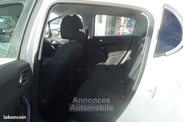 Peugeot 208 1.2 PURETECH 82CH E6.C ALLURE 5P - <small></small> 9.990 € <small>TTC</small> - #13