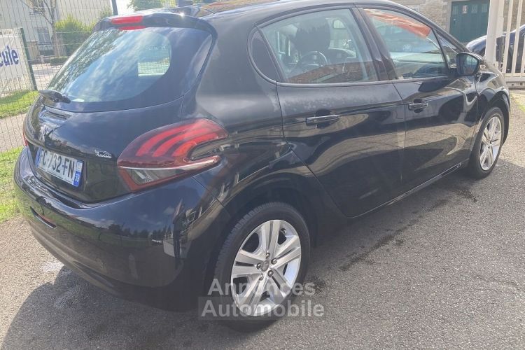 Peugeot 208 1.2 PURETECH 82CH E6.C SIGNATURE 5P - <small></small> 9.990 € <small>TTC</small> - #2