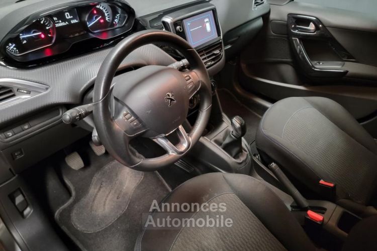 Peugeot 208 1.2 PureTech 82ch SIGNATURE START-STOP - <small></small> 6.990 € <small>TTC</small> - #9