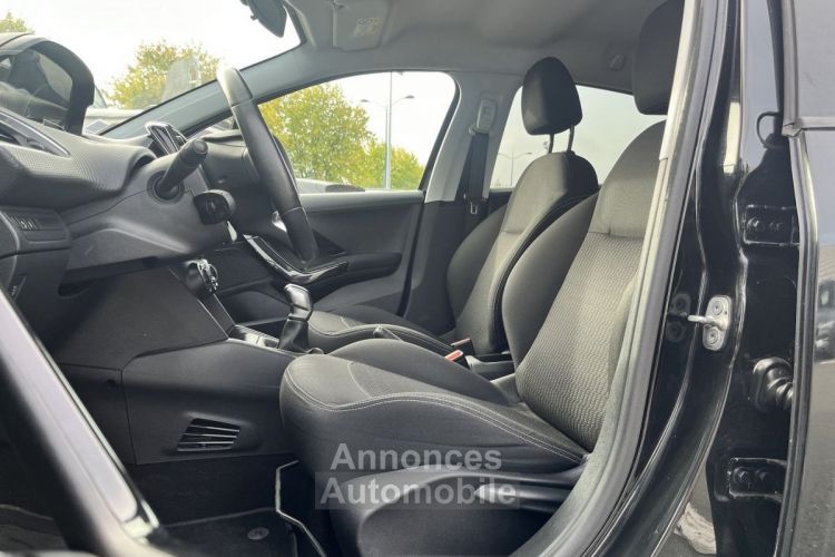 Peugeot 208 1.2 PURETECH 82CH STYLE 5P - <small></small> 7.990 € <small>TTC</small> - #13