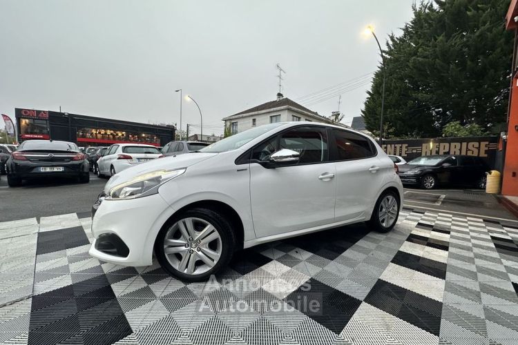 Peugeot 208 1.2 PURETECH 82CH STYLE 5P - <small></small> 6.990 € <small>TTC</small> - #2