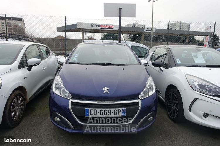 Peugeot 208 1.2 PURETECH 82CH STYLE 5P - <small></small> 8.990 € <small>TTC</small> - #1