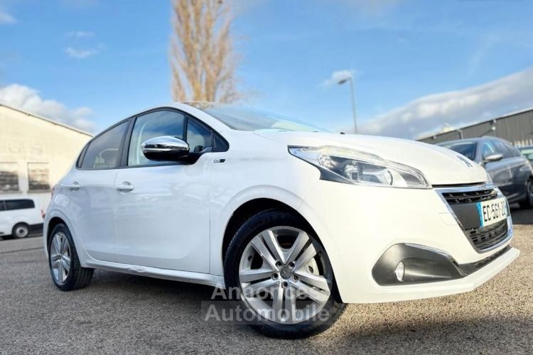 Peugeot 208 1.2 PURETECH 82CH STYLE 5P - <small></small> 6.990 € <small>TTC</small> - #7