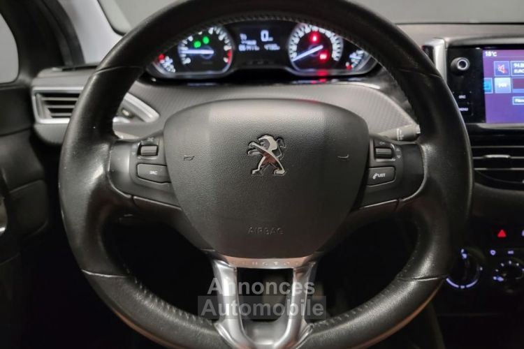 Peugeot 208 1.2 PURETECH 82ch STYLE COURROIE CHANGEE - <small></small> 7.490 € <small>TTC</small> - #12