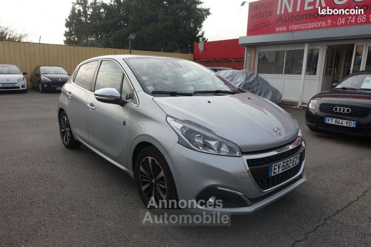 Peugeot 208 1.2 PURETECH 82CH TECH EDITION 5P - <small></small> 10.290 € <small>TTC</small> - #3