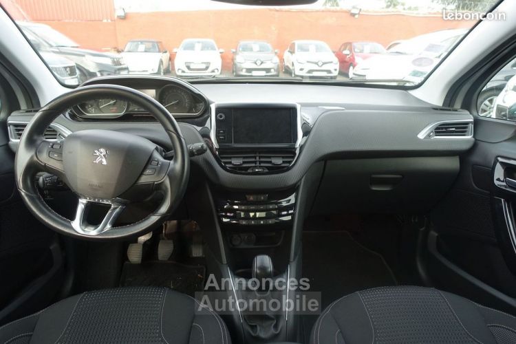 Peugeot 208 1.2 PURETECH 82CH TECH EDITION 5P - <small></small> 10.290 € <small>TTC</small> - #15