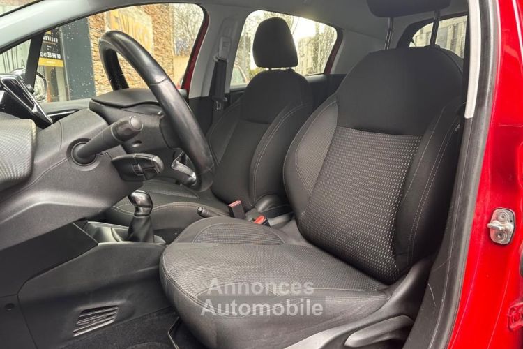 Peugeot 208 1.2 PURETECH 82ch TECH EDITION (similaire GT) - <small></small> 9.990 € <small>TTC</small> - #12