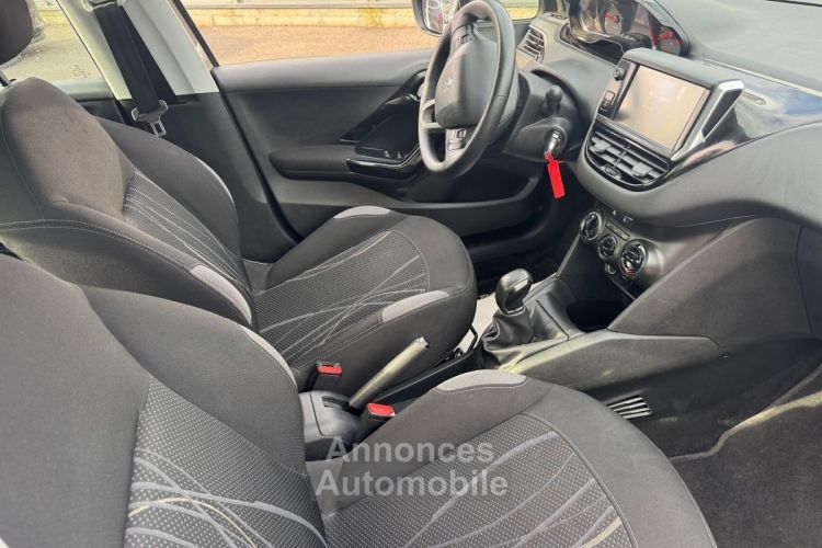 Peugeot 208 1.2 PURETECH STYLE 5P - <small></small> 7.490 € <small>TTC</small> - #2