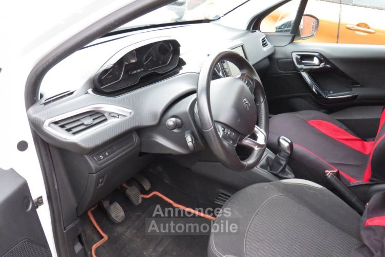 Peugeot 208 1.2 VTi 12V 82 cv - <small></small> 5.990 € <small>TTC</small> - #19