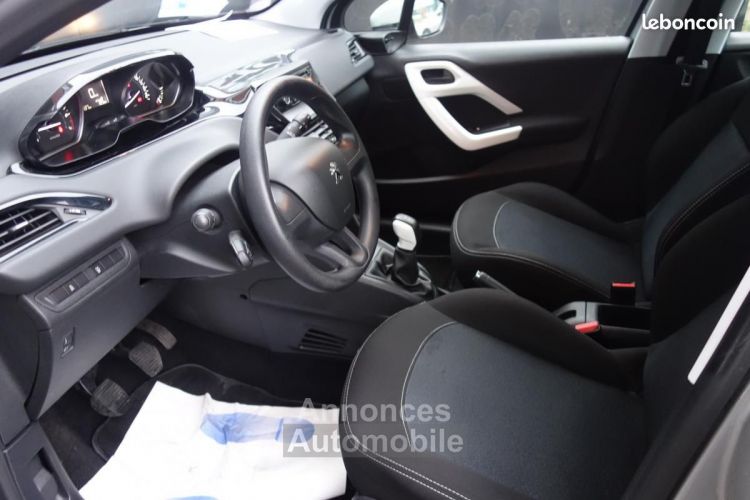 Peugeot 208 1.2 VTI 68ch BVM5 Like 5P - <small></small> 6.990 € <small>TTC</small> - #11