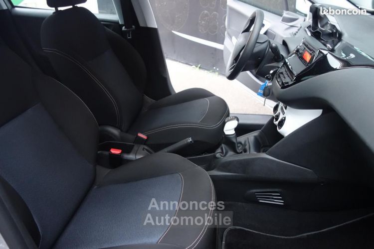 Peugeot 208 1.2 VTI 68ch BVM5 Like 5P - <small></small> 6.990 € <small>TTC</small> - #16