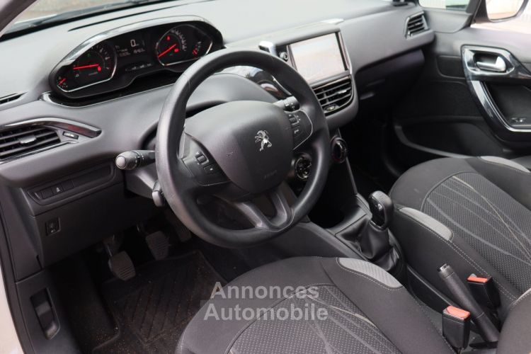 Peugeot 208 1.2 VTI 82 BVM5 5 Portes (Sièges Chauffants,GPS,Clim AC) - <small></small> 8.990 € <small>TTC</small> - #15