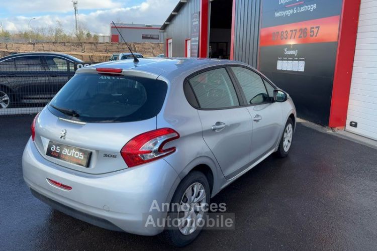 Peugeot 208 1.2 VTI 82 essence crit’air 1 moteur refait à neuf- Clim- gps écran tactile régulateur- fermeture centralisée garantie reprise - <small></small> 5.590 € <small>TTC</small> - #2