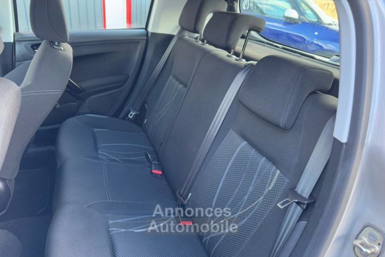 Peugeot 208 1.2 VTI 82 essence crit’air 1 moteur refait à neuf- Clim- gps écran tactile régulateur- fermeture centralisée garantie reprise - <small></small> 5.590 € <small>TTC</small> - #5