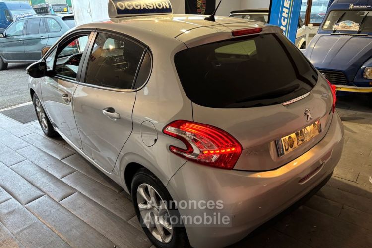 Peugeot 208 1.2 VTI 82 Style 5 Portes - <small></small> 6.990 € <small>TTC</small> - #2