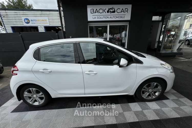 Peugeot 208 1.2 VTi 82ch BVM5 Allure - <small></small> 5.990 € <small>TTC</small> - #8