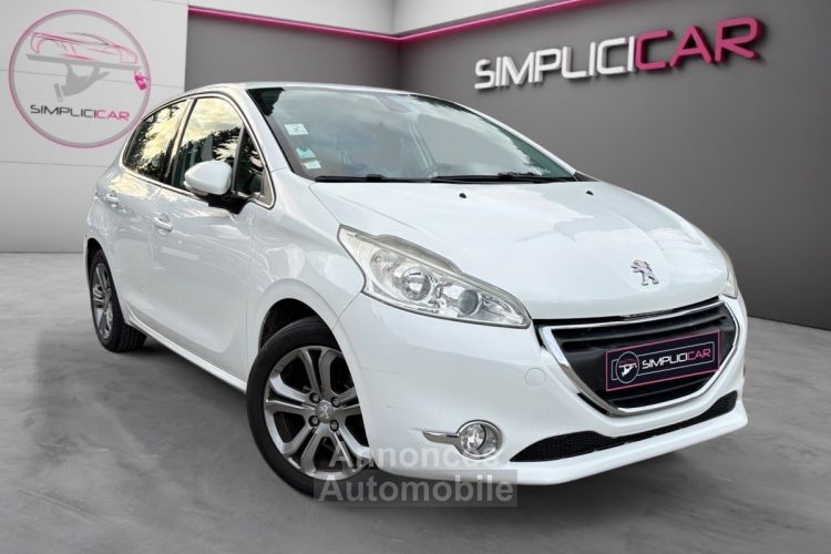 Peugeot 208 1.2 VTi 82ch BVM5 Allure - <small></small> 8.490 € <small>TTC</small> - #1