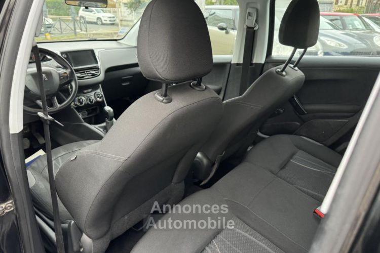 Peugeot 208 1.2 VTi Active + Clim - <small></small> 6.490 € <small>TTC</small> - #22