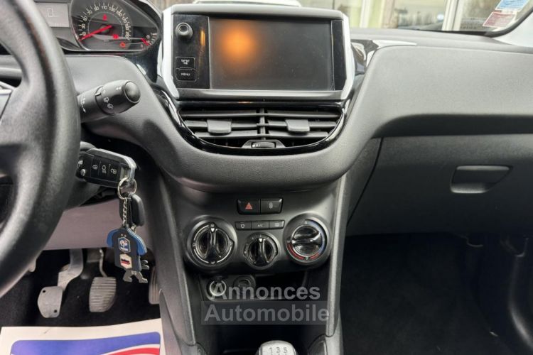 Peugeot 208 1.2 VTi Active + Clim - <small></small> 6.490 € <small>TTC</small> - #28