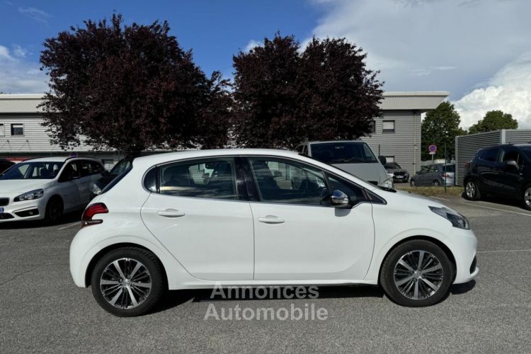 Peugeot 208 1.2i - 110 Allure PHASE 2 - <small></small> 6.990 € <small>TTC</small> - #3