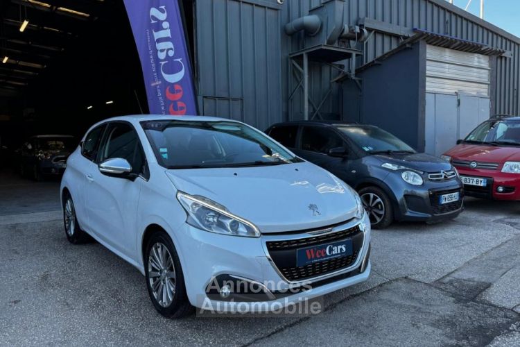 Peugeot 208 1.2i - 110 ch Allure - <small></small> 9.990 € <small>TTC</small> - #3