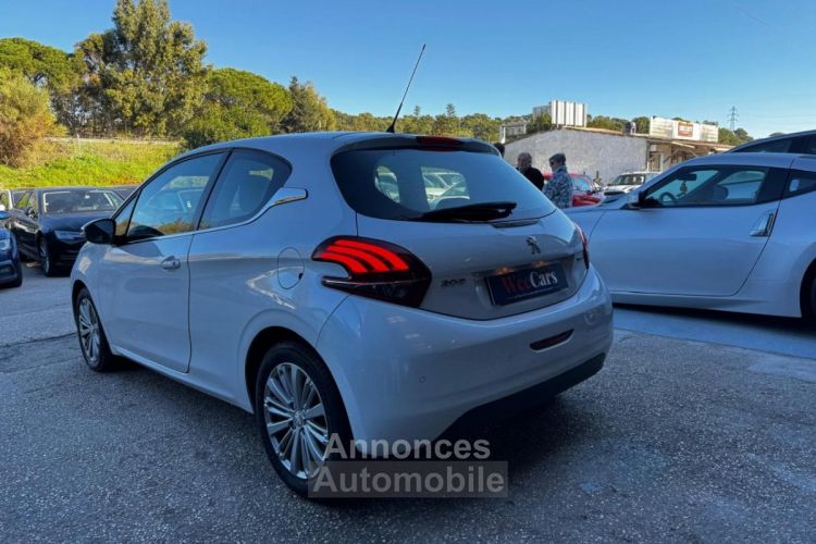 Peugeot 208 1.2i - 110 ch Allure - <small></small> 9.990 € <small>TTC</small> - #11