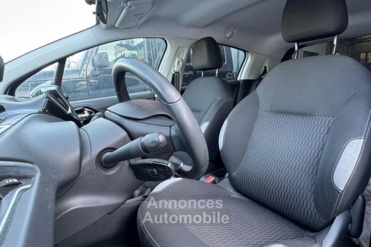 Peugeot 208 1.2i 12V - 82 ch style - <small></small> 9.990 € <small>TTC</small> - #6