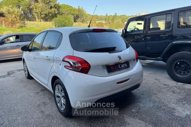 Peugeot 208 1.2i 12V - 82 ch style - <small></small> 9.990 € <small>TTC</small> - #11