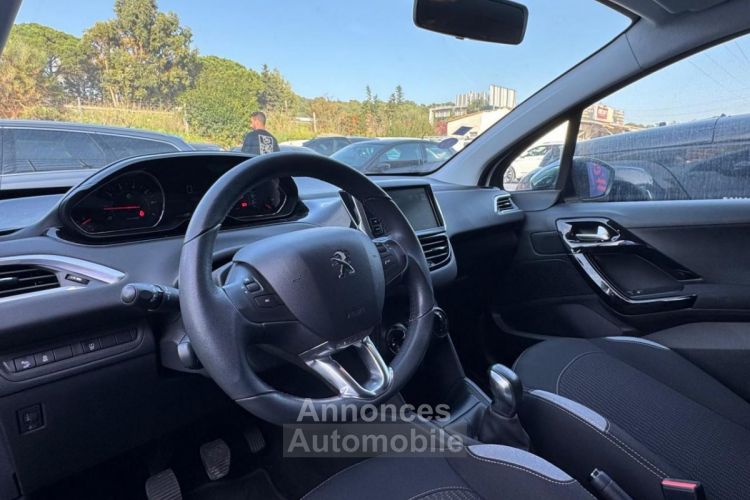 Peugeot 208 1.2i 12V - 82 ch style - <small></small> 9.990 € <small>TTC</small> - #13