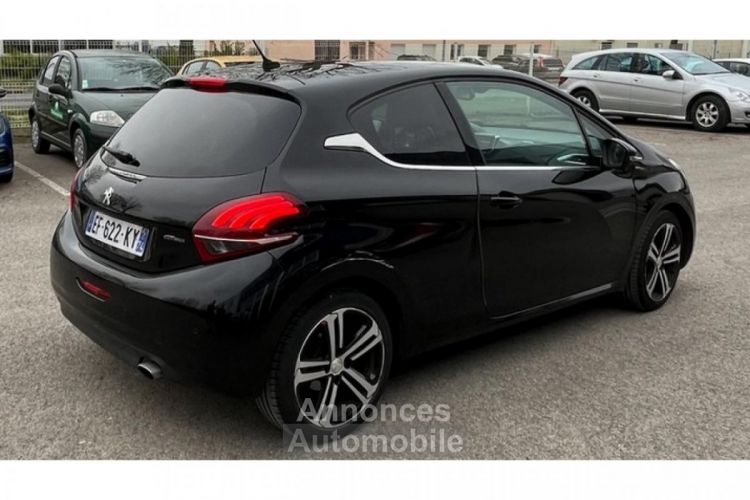 Peugeot 208 1.2i 12V S&S - 110 BERLINE GT Line PHASE 2 - <small></small> 8.290 € <small>TTC</small> - #2