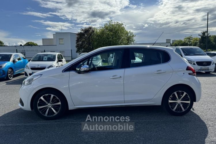 Peugeot 208 1.2i Pure Tech 12V S&S - 110 BERLINE Allure PHASE 2 - <small></small> 7.990 € <small>TTC</small> - #16