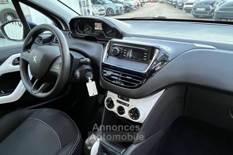 Peugeot 208 1.2i PureTech 12V - 68 BERLINE Like PHASE 2 - <small></small> 7.990 € <small>TTC</small> - #11