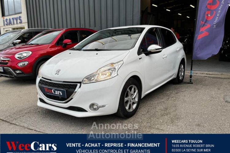 Peugeot 208 1.2i PureTech 12V - 82 BERLINE Style PHASE 1 - <small></small> 7.490 € <small>TTC</small> - #1