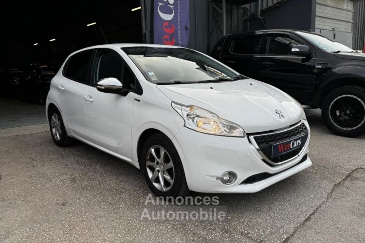 Peugeot 208 1.2i PureTech 12V - 82 BERLINE Style PHASE 1 - <small></small> 7.490 € <small>TTC</small> - #3