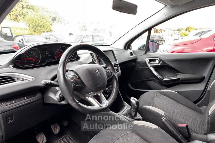 Peugeot 208 1.2i PureTech 12V - 82 BERLINE Style PHASE 1 - <small></small> 7.490 € <small>TTC</small> - #14