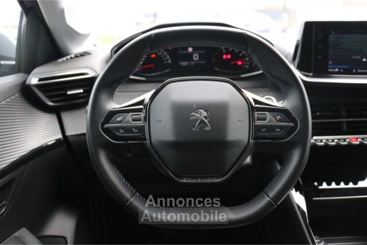 Peugeot 208 1.2i PureTech 12V S&S - 100 II BERLINE Allure PHASE 1 - <small></small> 10.900 € <small>TTC</small> - #18