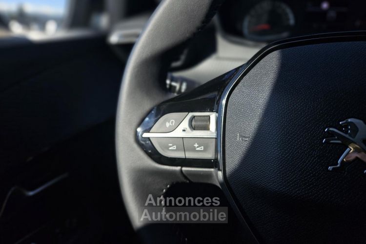 Peugeot 208 1.2i PureTech 12V S&S - 75  II BERLINE - <small></small> 15.990 € <small>TTC</small> - #36