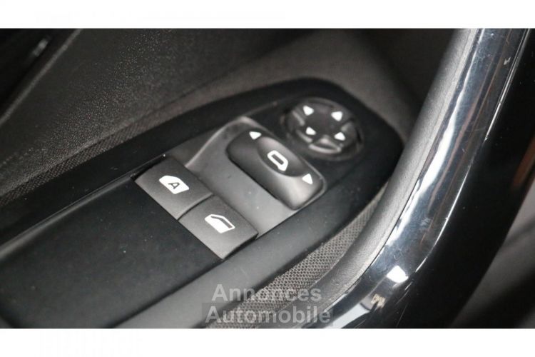 Peugeot 208 1.2i PureTech 12V S&S - 82 BERLINE Active PHASE 2 - <small></small> 11.490 € <small></small> - #14