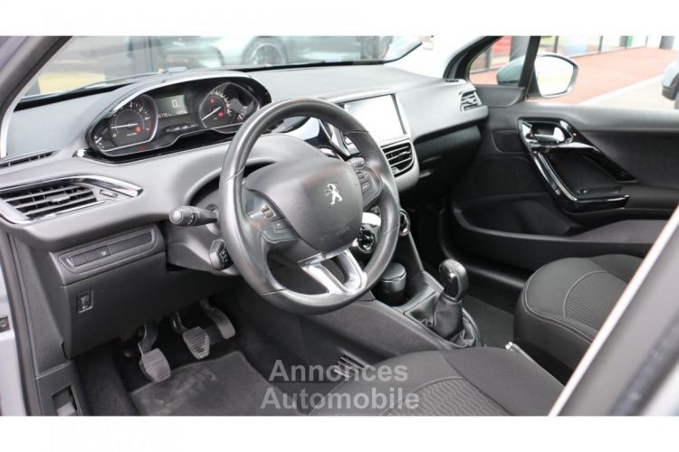 Peugeot 208 1.2i PureTech 12V S&S - 82 BERLINE Active PHASE 2 - <small></small> 11.490 € <small></small> - #25