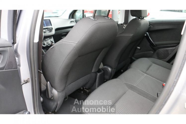 Peugeot 208 1.2i PureTech 12V S&S - 82 BERLINE Active PHASE 2 - <small></small> 11.490 € <small></small> - #28