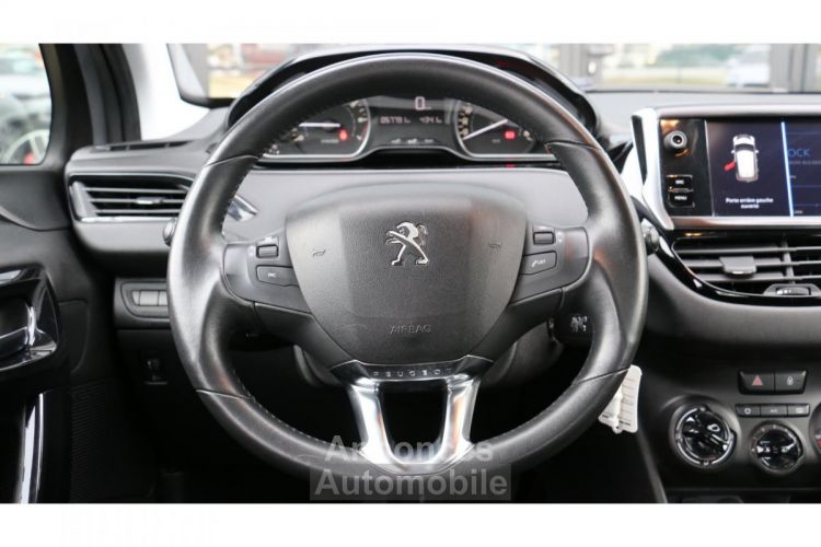 Peugeot 208 1.2i PureTech 12V S&S - 82 BERLINE Active PHASE 2 - <small></small> 11.490 € <small></small> - #42