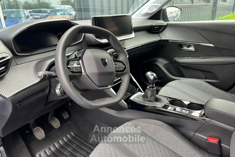 Peugeot 208 1.2i PureTech S&S 100CH Allure - CARPLAY / RADAR AV+AR / LOA 36 mois -296? - <small></small> 19.900 € <small></small> - #5