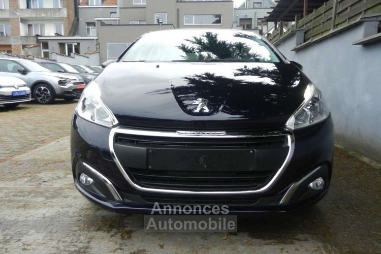 Peugeot 208 1.2i PureTech Style (navigation pdc clim ect) - <small></small> 7.000 € <small>TTC</small> - #2