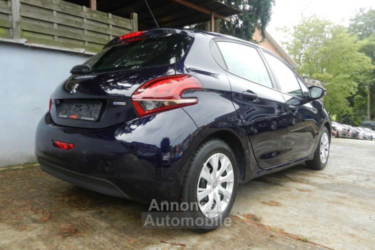 Peugeot 208 1.2i PureTech Style (navigation pdc clim ect) - <small></small> 7.000 € <small>TTC</small> - #3