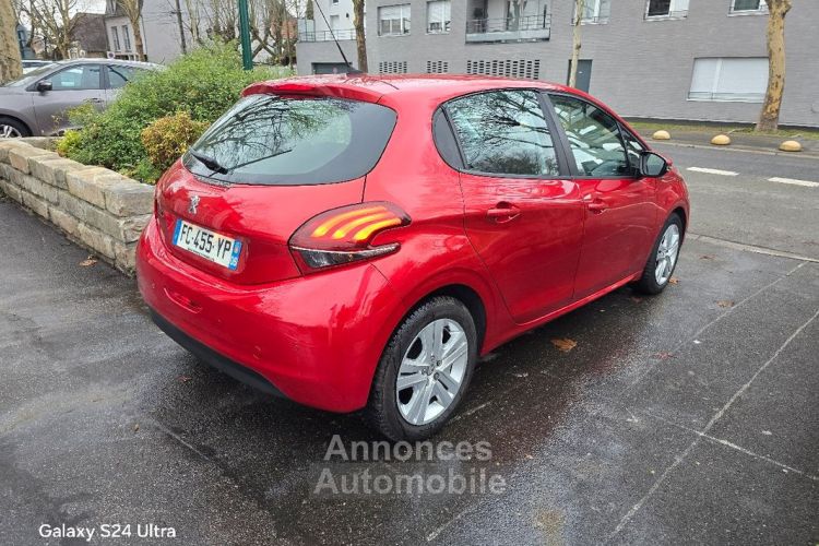 Peugeot 208 1.2l 82ch Signature 01-2019 GARANTIE - <small></small> 6.990 € <small>TTC</small> - #5