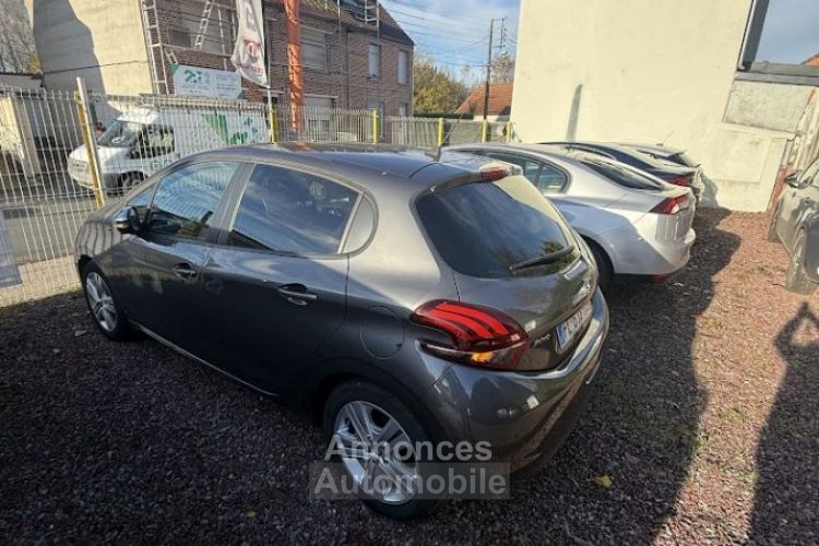 Peugeot 208 1.2L 82CV SIGNATURE - <small></small> 10.490 € <small>TTC</small> - #2