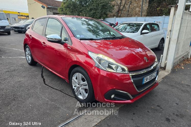 Peugeot 208 1.2l Ess 82 style 03-2018 - <small></small> 7.990 € <small>TTC</small> - #2