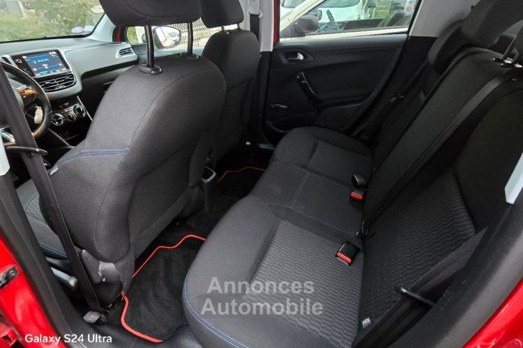 Peugeot 208 1.2l Ess 82 style 03-2018 - <small></small> 7.990 € <small>TTC</small> - #4